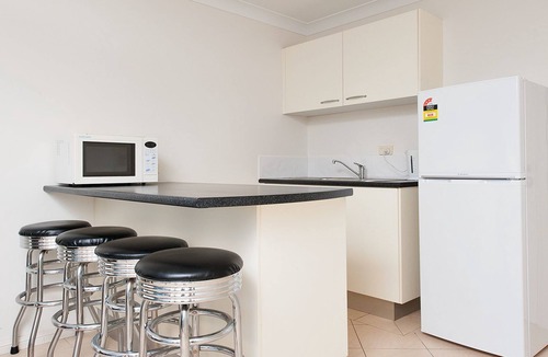 Nelson Bay Apartment | Matador Flat - Pet Friendly Accommodation - Close to CBD