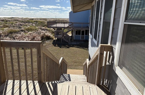 Matagorda House | Matagorda Beach Front Home - With Front- Row Beach View