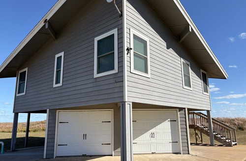 Matagorda House | Matagorda Beach Front Home - With Front- Row Beach View