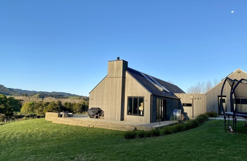 Matakana House | Matakana Valley Modern Sanctuary