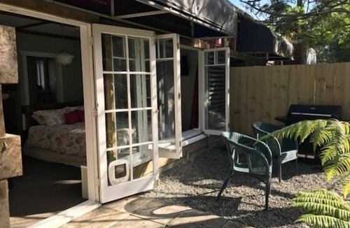 Matakana Cottage | Matakana Waterfall Hideaway