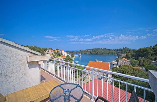 Pomena Apartment | Matana Pomena - A2 One bedroom apartment with balcony and sea view