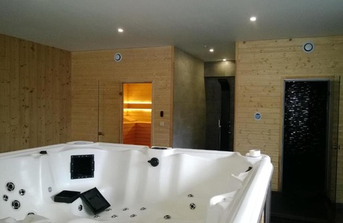 Praranger Ski Chalet | Matangie