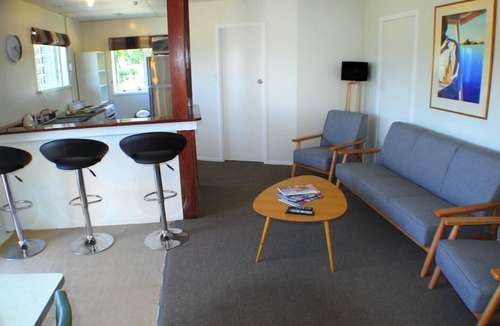 Matapouri Apartment | Matapouri Holiday Unit 4 Water front Unit