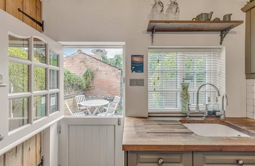 Quorn House | Matchstick Cottage Su