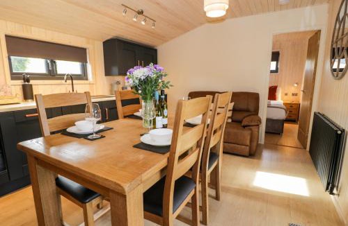 Llanelidan House | Math Lodge 3