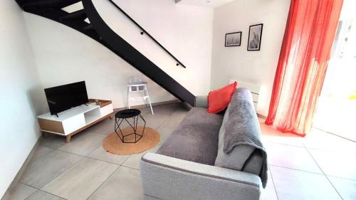 Damouzy House | MatheÏs