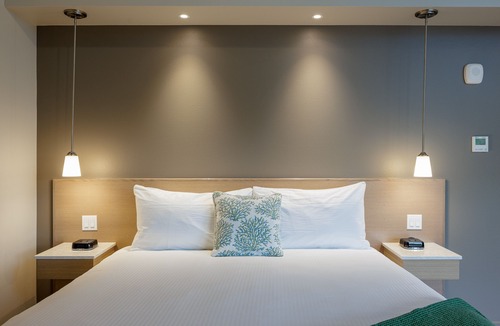 Eastsound Hotel | Matia - Luxurious Night’s Sleep