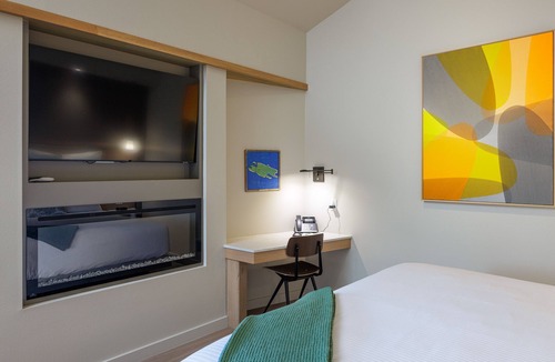 Eastsound Hotel | Matia - Luxurious Night’s Sleep