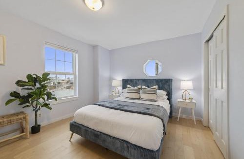 Ferndale House | Matia Sandy Point Neptune Beach Private Dock