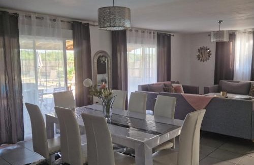 Bazac House | Matignon