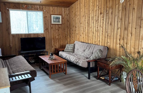 St. Andrews Cabin | Matlock Cabin- Lake Winnipeg Retreat