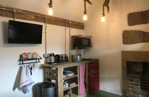 Matlock Apartment | Matlock Glamping Rooms