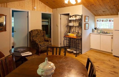 Eau Claire Cottage | Mattawa River Resort