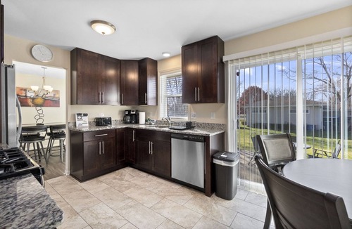 Matteson House | Matteson Rental