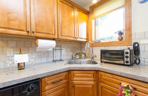 Mattituck Apartment | MATTITUCK, #1 Winery and Beach Town !