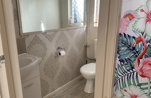 Tauranga Apartment | Matua 2 bedroom private & secure unit.