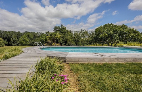 Saint-Barthelemy-dAgenais House | Maussac has a private swimming pool and beautiful view