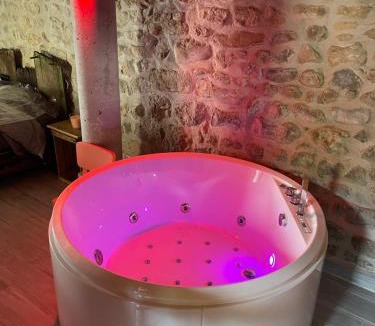 Satillieu House | mauho breulè