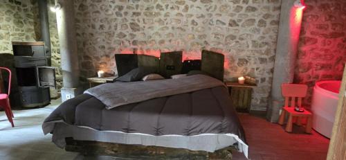 Satillieu House | mauho breulè