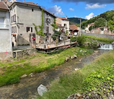 Satillieu House | mauho breulè