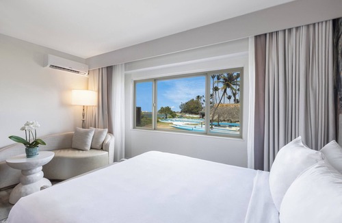 Kahului Hotel | Maui Seaside Hotel