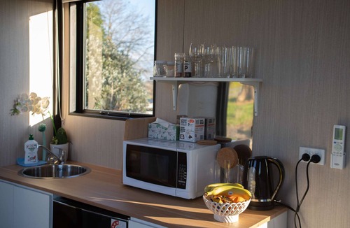 Cambridge House | Maungakawa Hill by Tiny Away