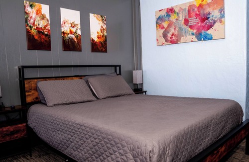 Raton Hotel | Maverick Motel and Glamp Ground