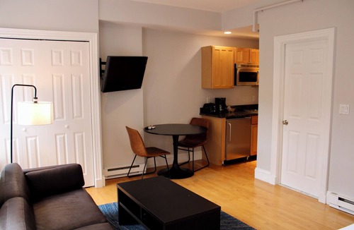 Columbus Apartment | Maverick Suites at 402 Columbus Ave