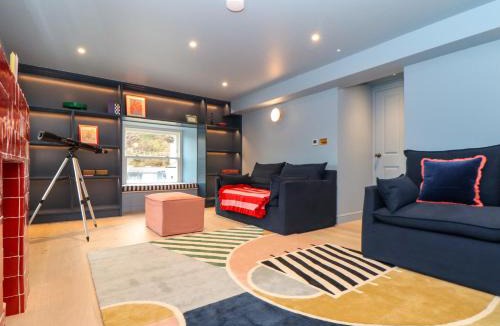 St. Agnes Apartment | Mavericks Wave