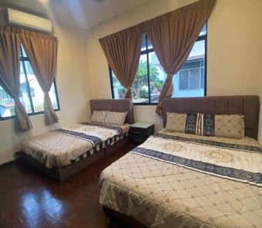 Bukit Rambai House | Max villa