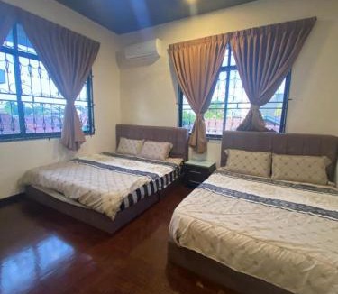 Bukit Rambai House | Max villa