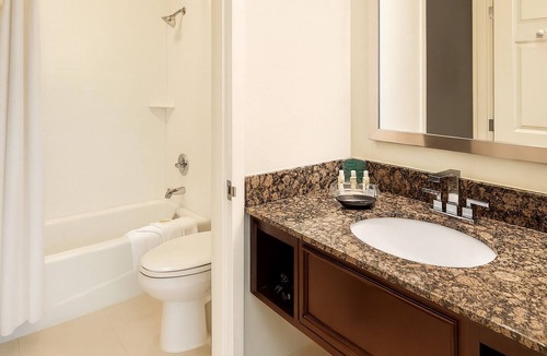 O'Hare Hotel | Maximum Comfort! With Airport Shuttle Service, Pets are Welcome!