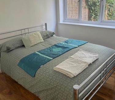 Westcliff-on-Sea House | Maxismile Haven