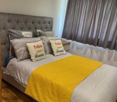 Westcliff-on-Sea House | Maxismile Haven