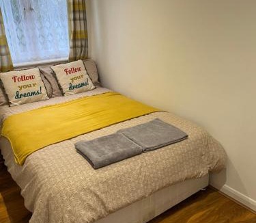 Westcliff-on-Sea House | Maxismile Haven