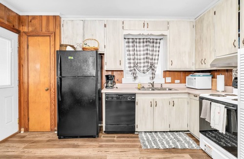 Starkville House | Maxwell 104 Cotton District, Parking, Pet-Friendly