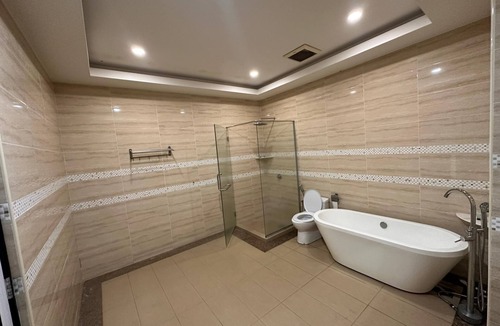 Jambu Hotel | MAXWELL INN LUXURY HOTEL