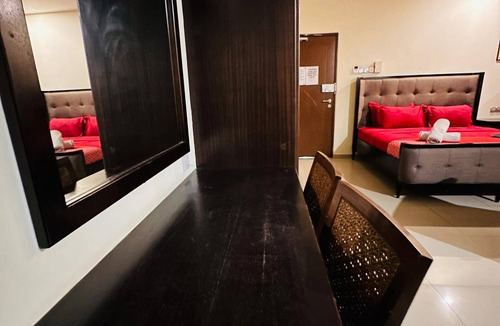 Jambu Hotel | MAXWELL INN LUXURY HOTEL