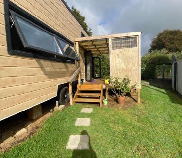 Bombay Cabin | Maxwell's Guest House and Tiny Home