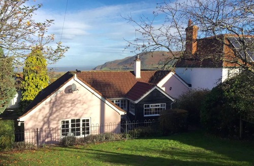 Porlock Cottage | Maxwelton 3 bedroom