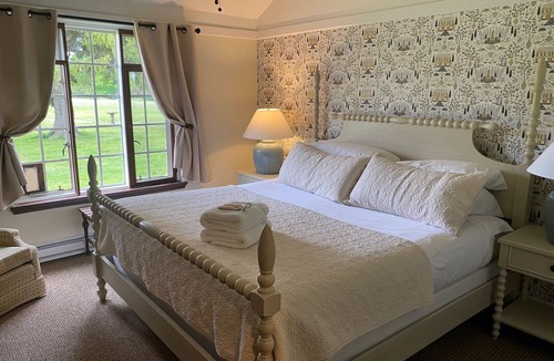 Baileys Harbor Cabin | Maxwelton Braes Lodge and Golf Course