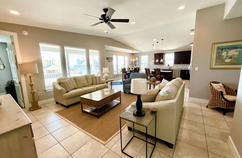 Morgantown House | May 16 - 22 Open! Easy Beach Access & Pools