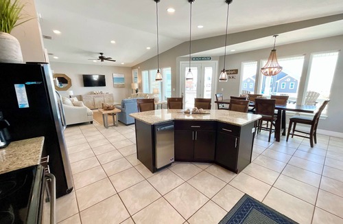 Morgantown House | May 16 - 22 Open! Easy Beach Access & Pools