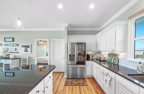 Surf Side Shores House | May 30 - June 1 Open! Gorgeous w/Private Plunge Pool