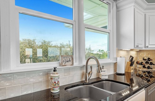 Surf Side Shores House | May 30 - June 1 Open! Gorgeous w/Private Plunge Pool