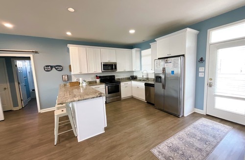 Morgantown House | May 30 - June 3 Open! Amazing Views & Pools