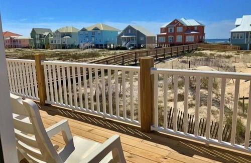 Morgantown House | May 30 - June 3 Open! Amazing Views & Pools