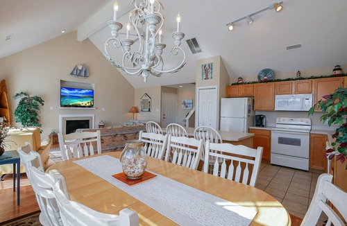 North End House | MAY 30-JUNE 6 avail HUGE DISCOUNT! 5⭐️ 1 BLOCK TO BEACH+BOARDWALK! Rooftop Deck!