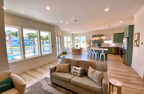 Fort Morgan House | May 30- June 6 Open! New w/Private Heated Pool
